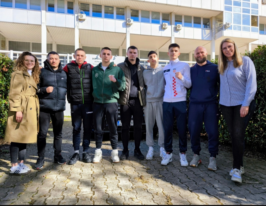 Mlađi seniori na pripreme u Split